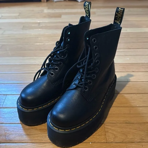 Dr. Martens 1460 Pascal Max - Picture 1 of 5
